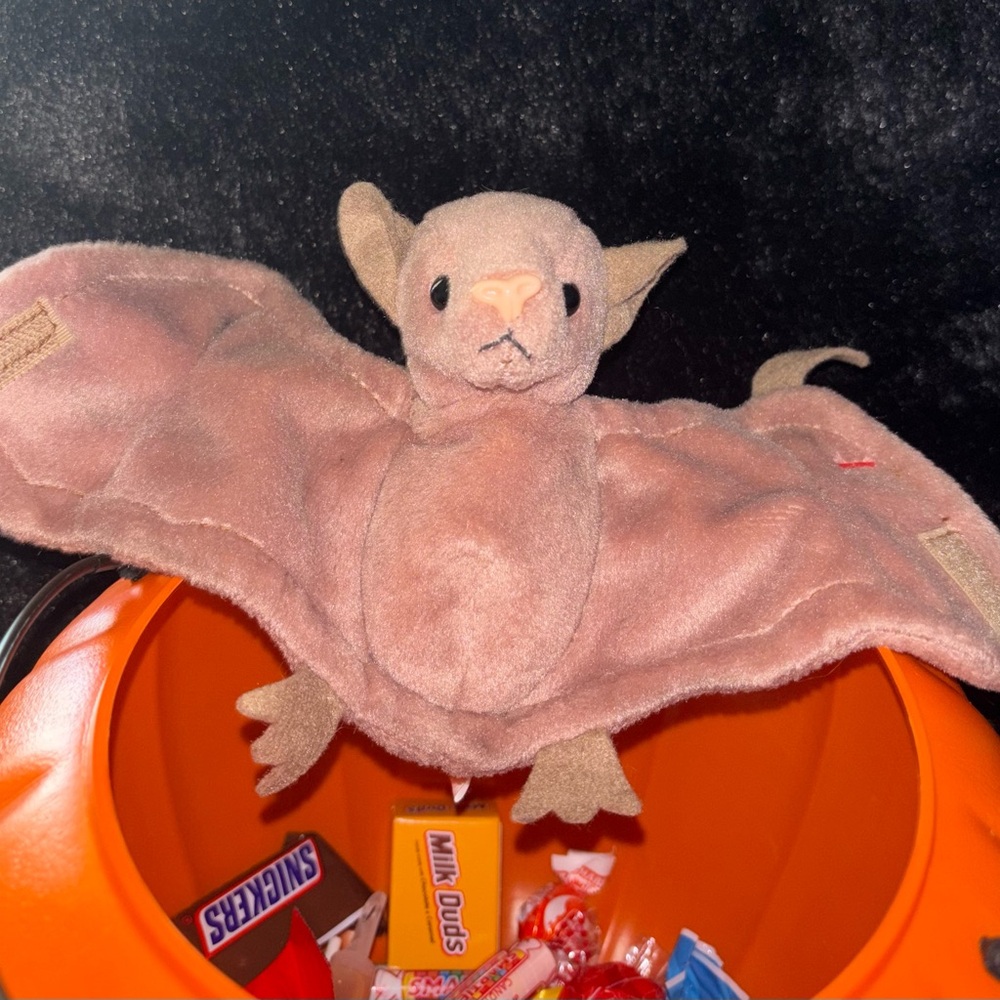 Ty Beanie Baby Batty the Bat 1996 Retired Collectible Plush